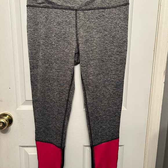 City Streets athletic leggings woman’s size large - Picture 1 of 6